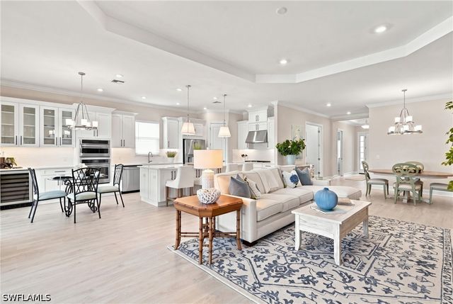 15649 Triesta LN, Naples, FL 34114