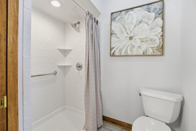 321 E APPLE CREEK ROAD, Appleton, WI 54913