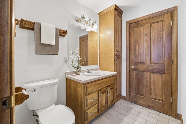 321 E APPLE CREEK ROAD, Appleton, WI 54913