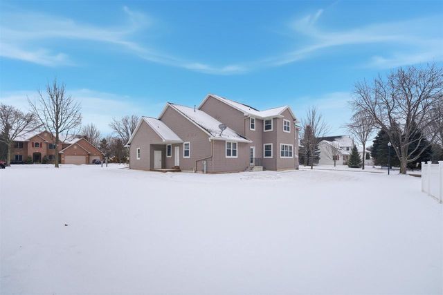 321 E APPLE CREEK ROAD, Appleton, WI 54913