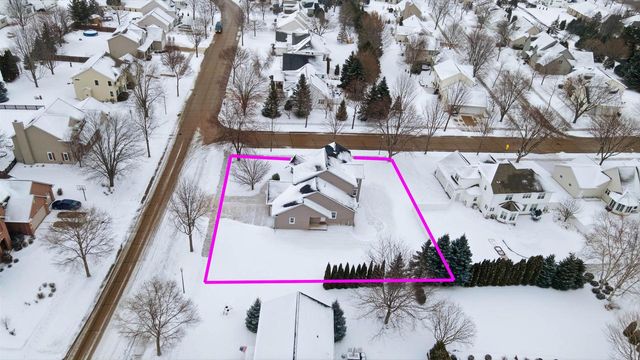 321 E APPLE CREEK ROAD, Appleton, WI 54913
