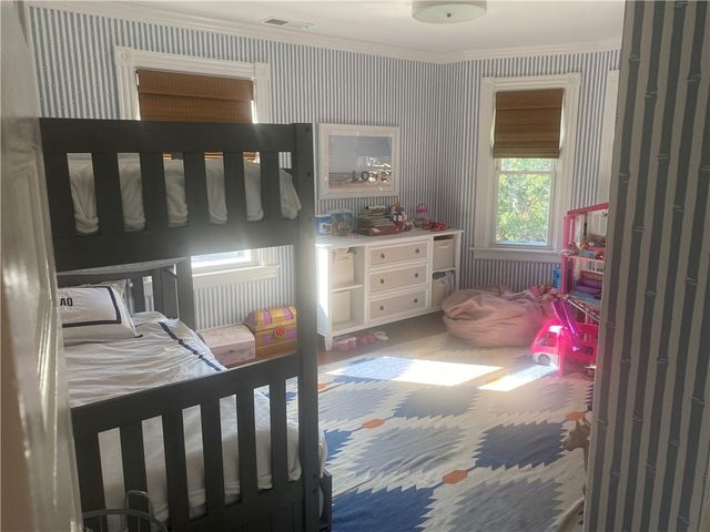 27 Mann Avenue, Newport, RI 02840