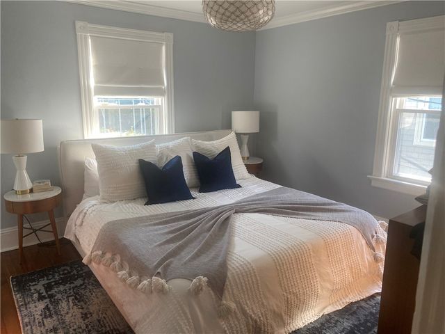 27 Mann Avenue, Newport, RI 02840