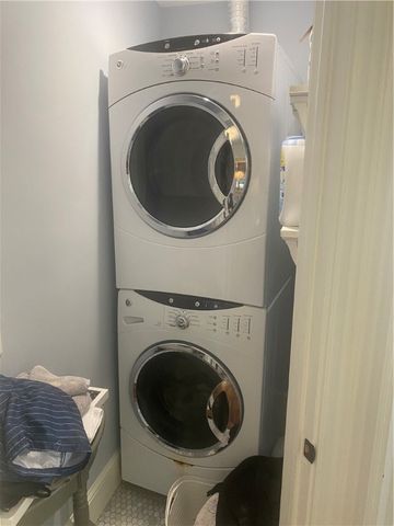 27 Mann Avenue, Newport, RI 02840