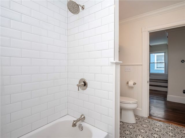 27 Mann Avenue, Newport, RI 02840