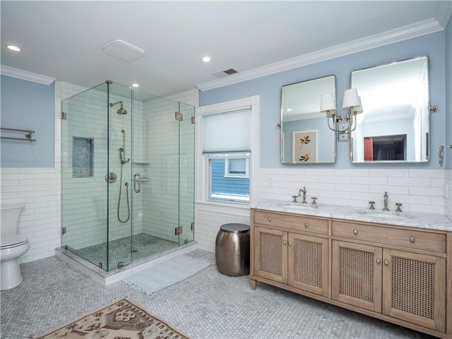 27 Mann Avenue, Newport, RI 02840