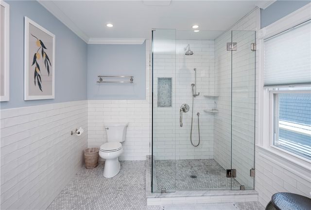 27 Mann Avenue, Newport, RI 02840