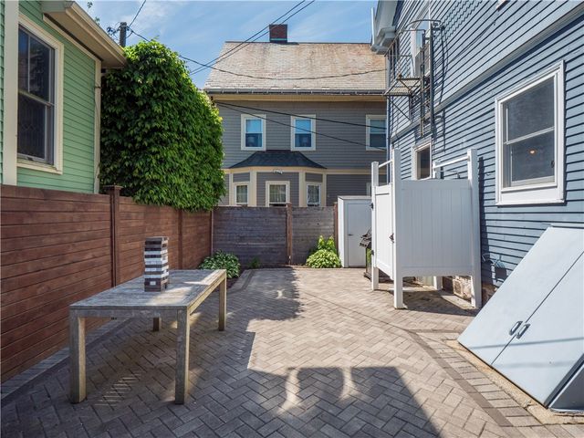 27 Mann Avenue, Newport, RI 02840