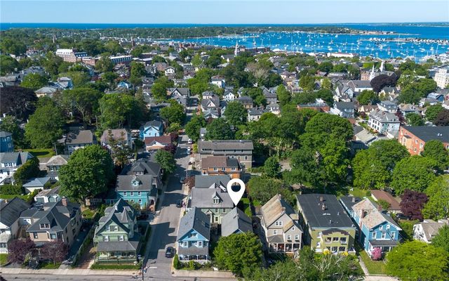 27 Mann Avenue, Newport, RI 02840