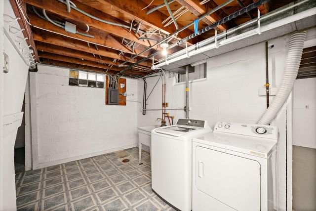 5841 Maryland Avenue N, Crystal, MN 55428