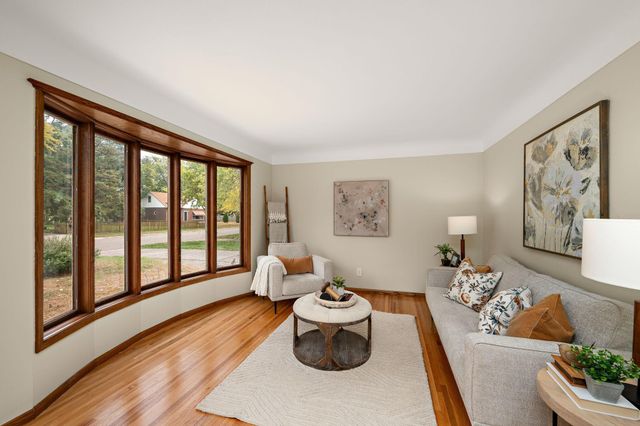 5841 Maryland Avenue N, Crystal, MN 55428