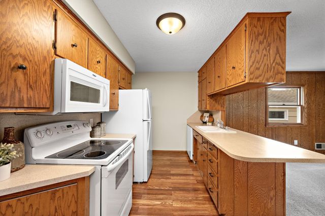 5841 Maryland Avenue N, Crystal, MN 55428