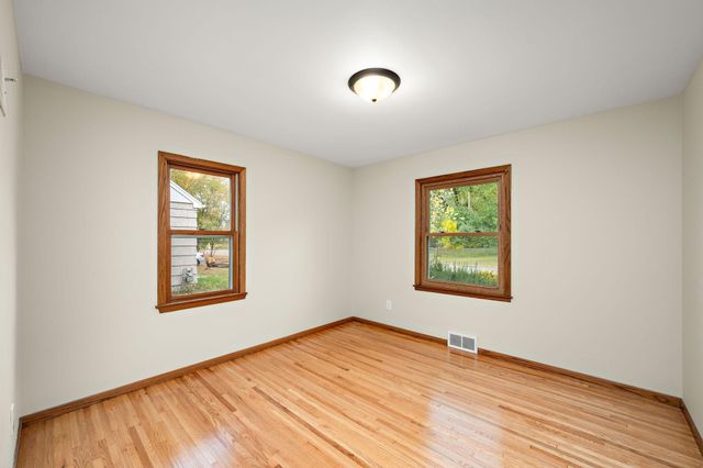 5841 Maryland Avenue N, Crystal, MN 55428