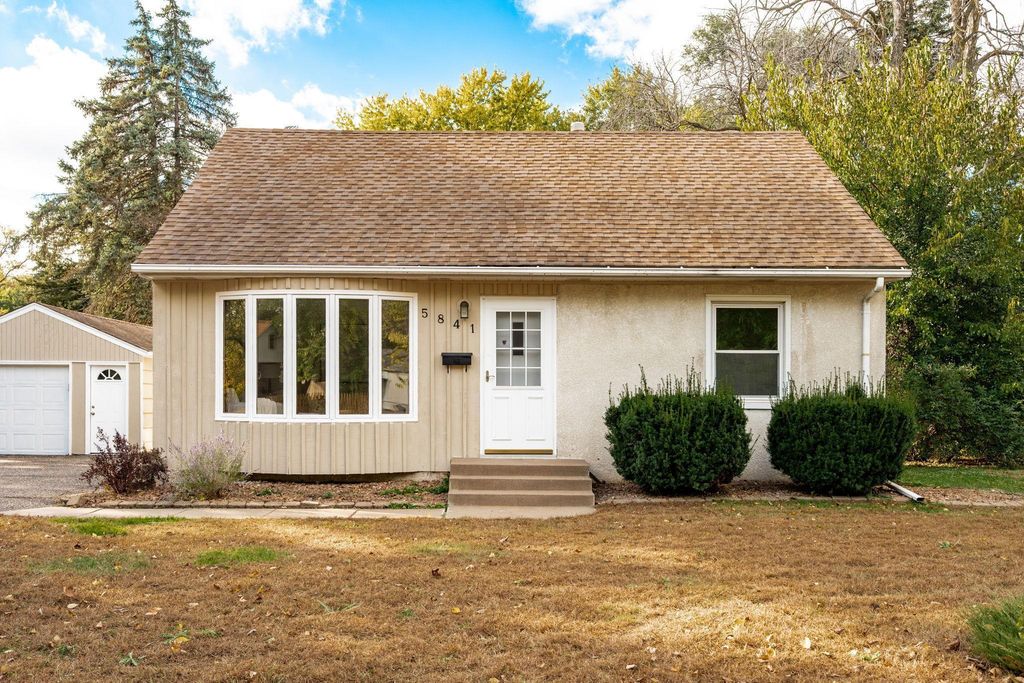 5841 Maryland Avenue N, Crystal, MN 55428