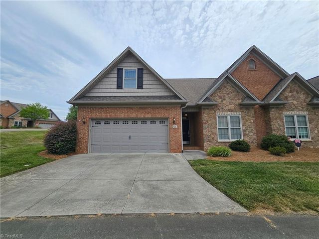 121 Oleander Drive, Bermuda Run, NC 27006