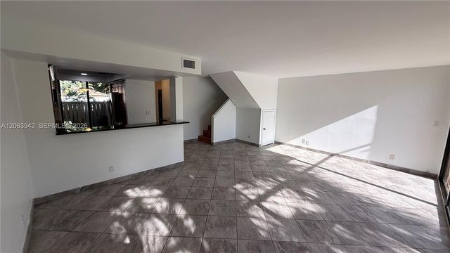 2961 SW 87th Ave 301, Davie, FL 33328
