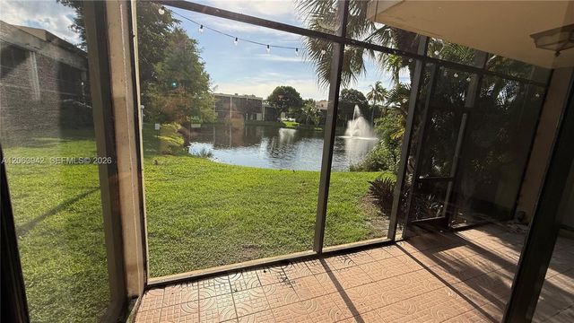 2961 SW 87th Ave 301, Davie, FL 33328