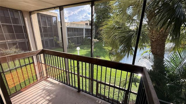 2961 SW 87th Ave 301, Davie, FL 33328