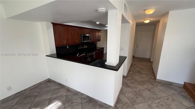 2961 SW 87th Ave 301, Davie, FL 33328