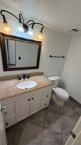 2961 SW 87th Ave 301, Davie, FL 33328