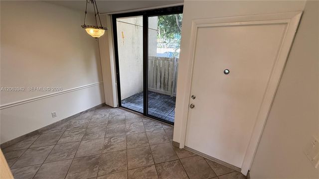 2961 SW 87th Ave 301, Davie, FL 33328