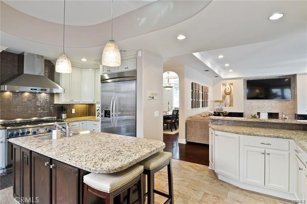 Image 9 of property listing at 15102 Greenleaf, Los Angeles, CA 91403
