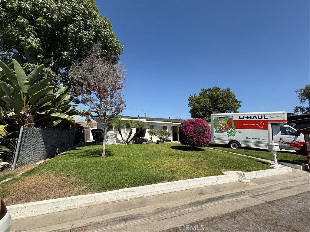 Image 1 of property listing at 3000 Carl, Riverside, CA 92507
