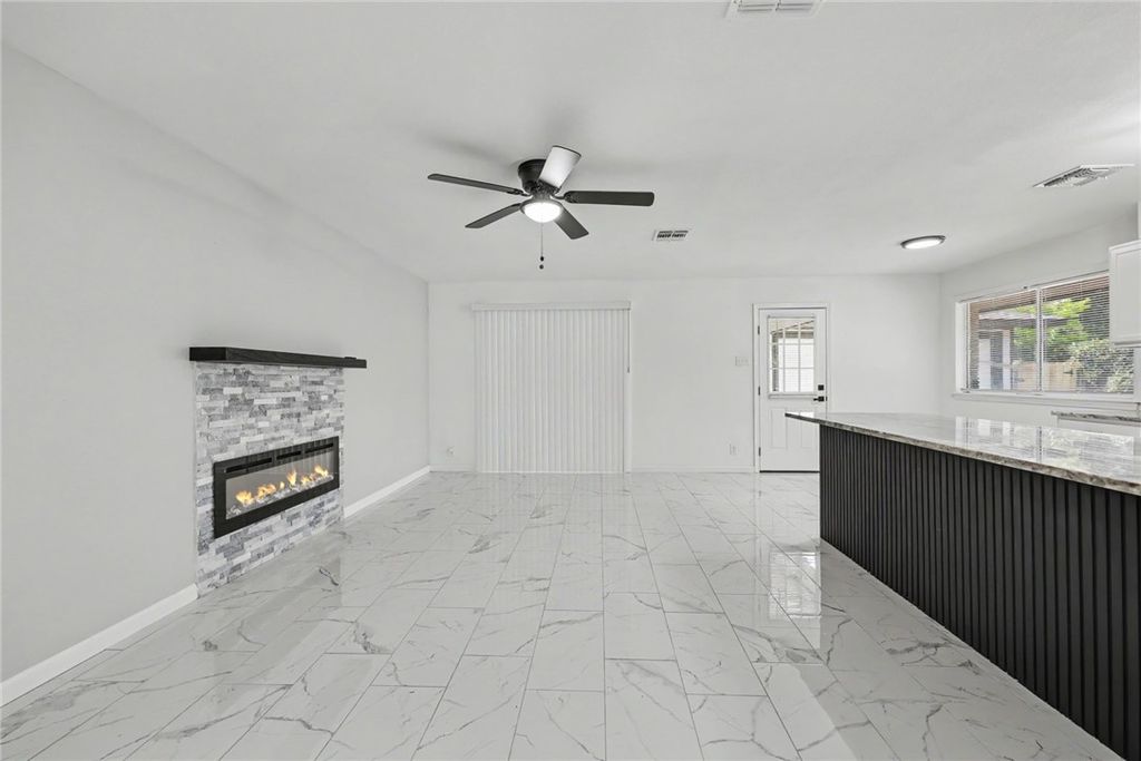 4329 Marie St, Corpus Christi, TX 78411 — photo 3