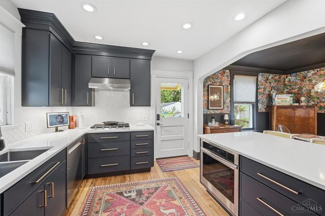 3040 Taylor Avenue, Cincinnati, OH 45220