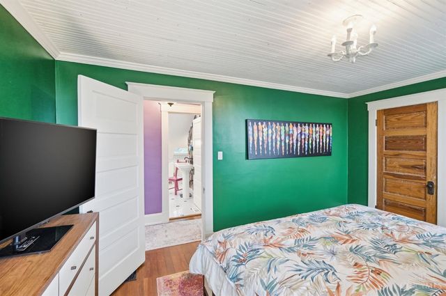 3040 Taylor Avenue, Cincinnati, OH 45220
