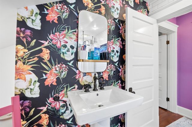 3040 Taylor Avenue, Cincinnati, OH 45220