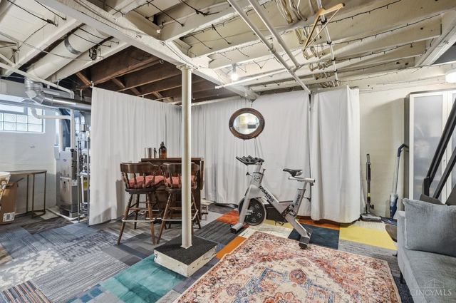 3040 Taylor Avenue, Cincinnati, OH 45220