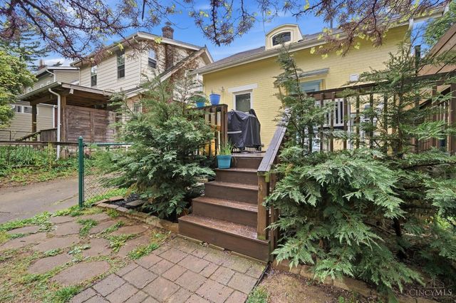 3040 Taylor Avenue, Cincinnati, OH 45220
