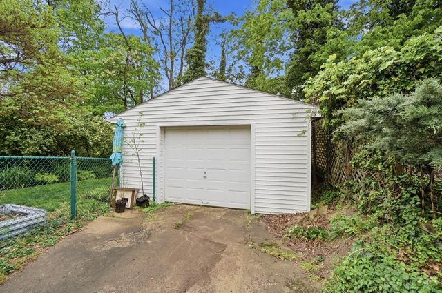 3040 Taylor Avenue, Cincinnati, OH 45220