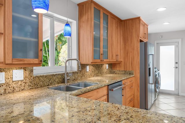 5141 NE 19th Ave, Fort Lauderdale, FL 33308