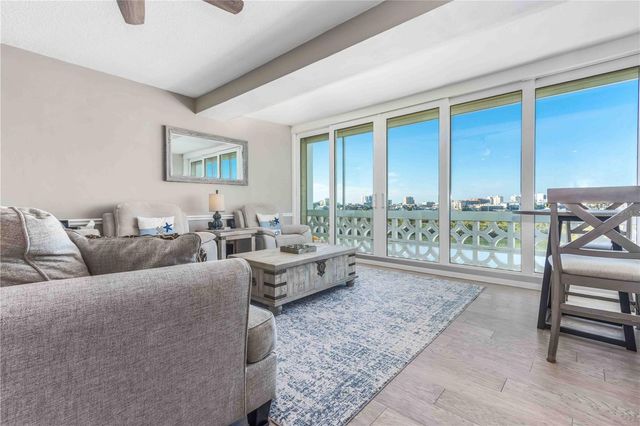 31 ISLAND WAY 409, Clearwater Beach, FL 33767