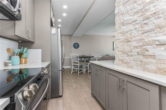 31 ISLAND WAY 409, Clearwater Beach, FL 33767