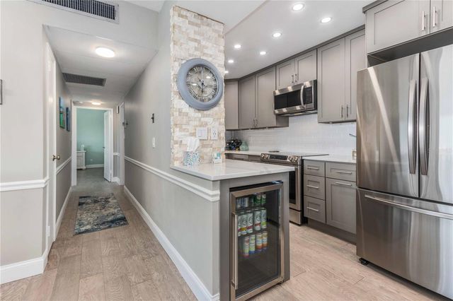 31 ISLAND WAY 409, Clearwater Beach, FL 33767