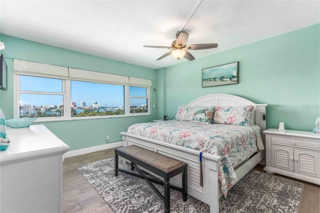 31 ISLAND WAY 409, Clearwater Beach, FL 33767