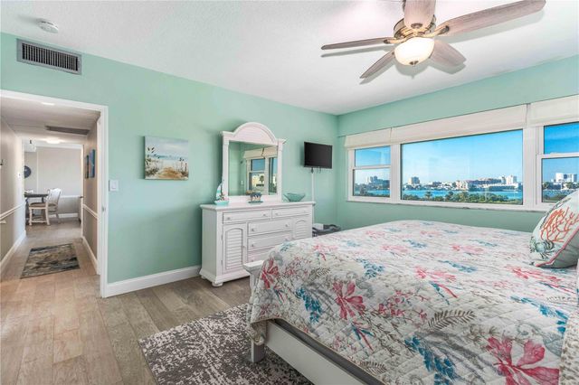31 ISLAND WAY 409, Clearwater Beach, FL 33767