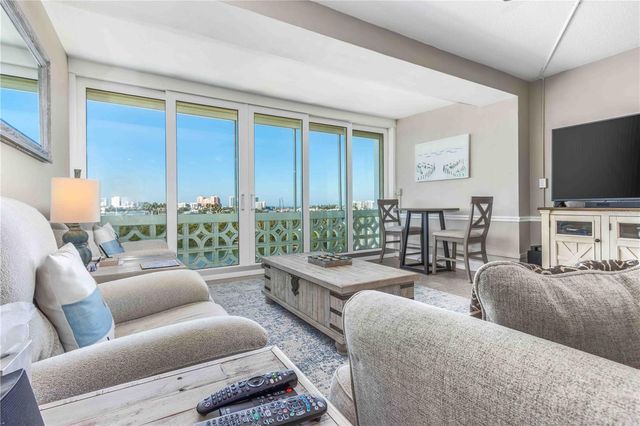 31 ISLAND WAY 409, Clearwater Beach, FL 33767