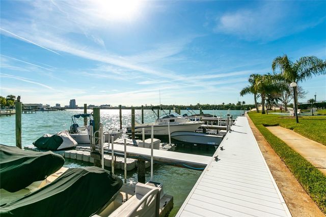 31 ISLAND WAY 409, Clearwater Beach, FL 33767