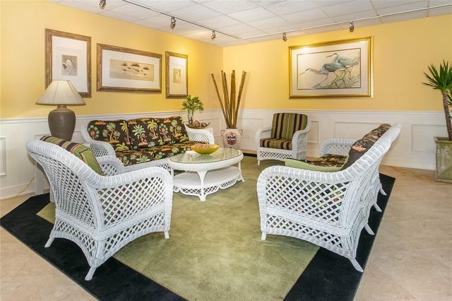 31 ISLAND WAY 409, Clearwater Beach, FL 33767