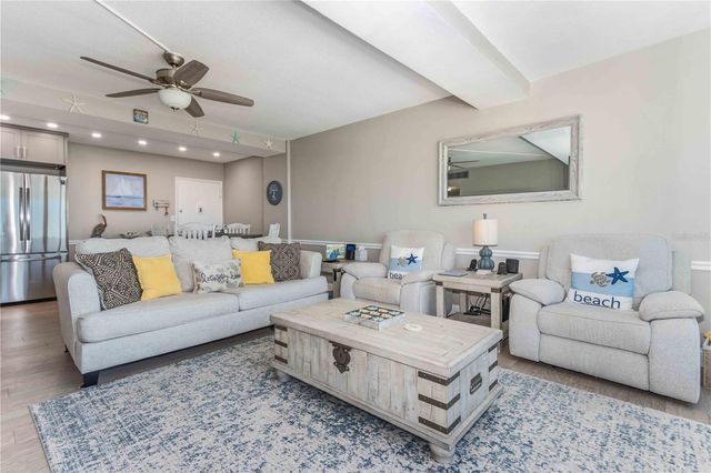 31 ISLAND WAY 409, Clearwater Beach, FL 33767