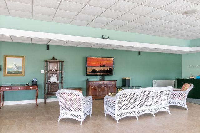 31 ISLAND WAY 409, Clearwater Beach, FL 33767