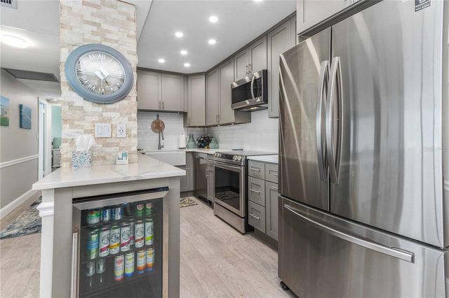 31 ISLAND WAY 409, Clearwater Beach, FL 33767