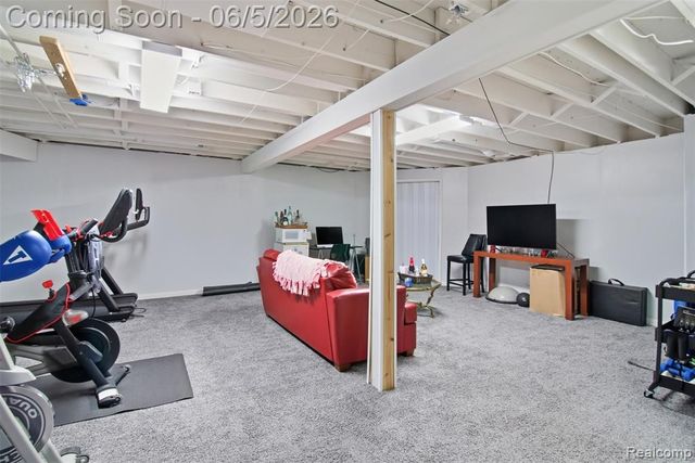 28877 Walnut Grove Lane, Southfield, MI 48034