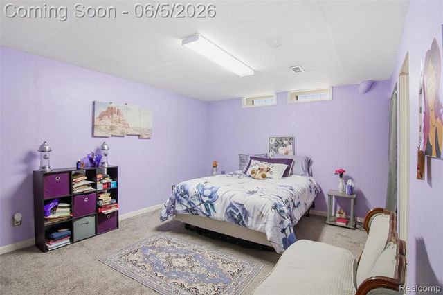 28877 Walnut Grove Lane, Southfield, MI 48034