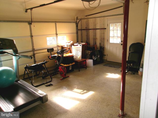 22 NUGENTOWN RD, Tuckerton, NJ 08087