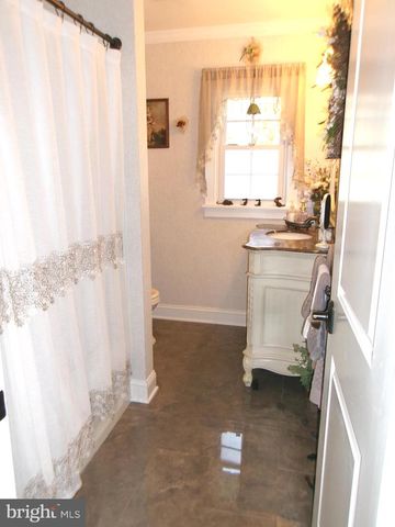 22 NUGENTOWN RD, Tuckerton, NJ 08087